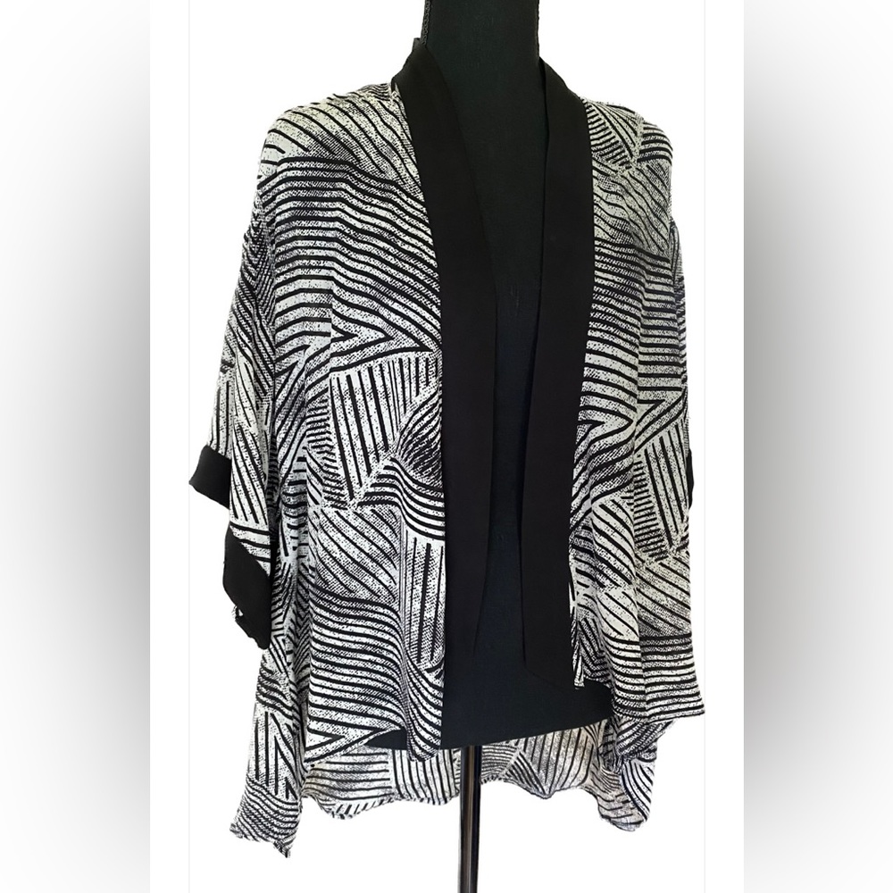 Silence & Noise Black White Striped Print Kimono Shawl